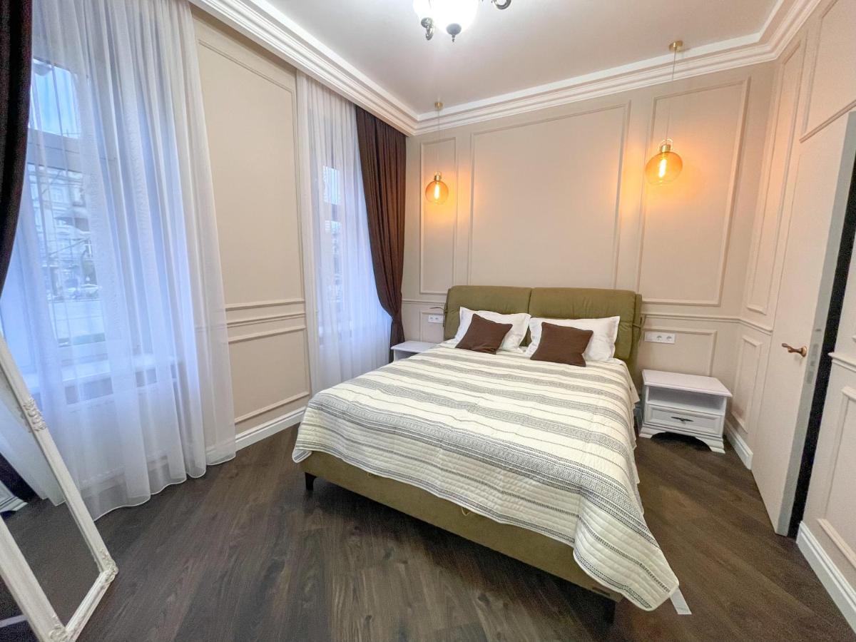 Apartment 39 Svobody Avenue Lviv Exterior photo