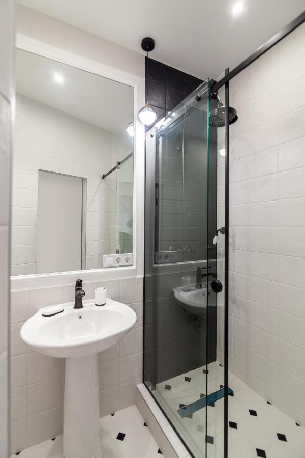 Apartment 39 Svobody Avenue Lviv Exterior photo