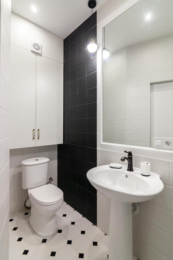 Apartment 39 Svobody Avenue Lviv Exterior photo